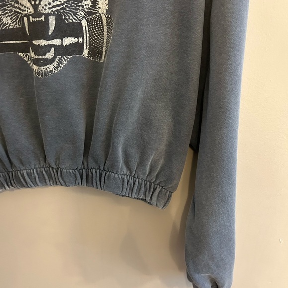 Gilded Intent by Buckle Sweatshirt Women's L Gray Tiger Cropped oversized arms - Picture 8 of 15